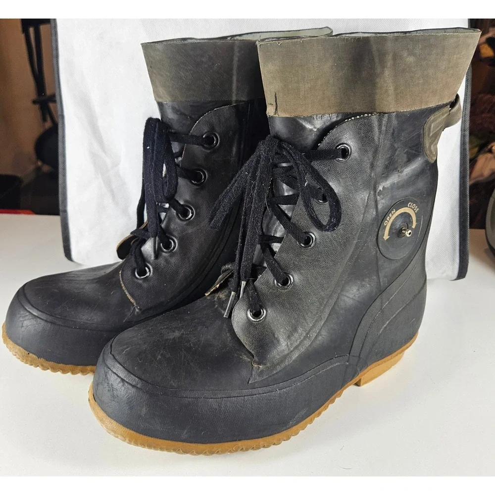Bristolite Mickey Mouse Boots 9EE Rubber‎ Military Extreme Cold Weather w/ Valve